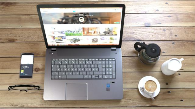 laptop własna strona internetowa